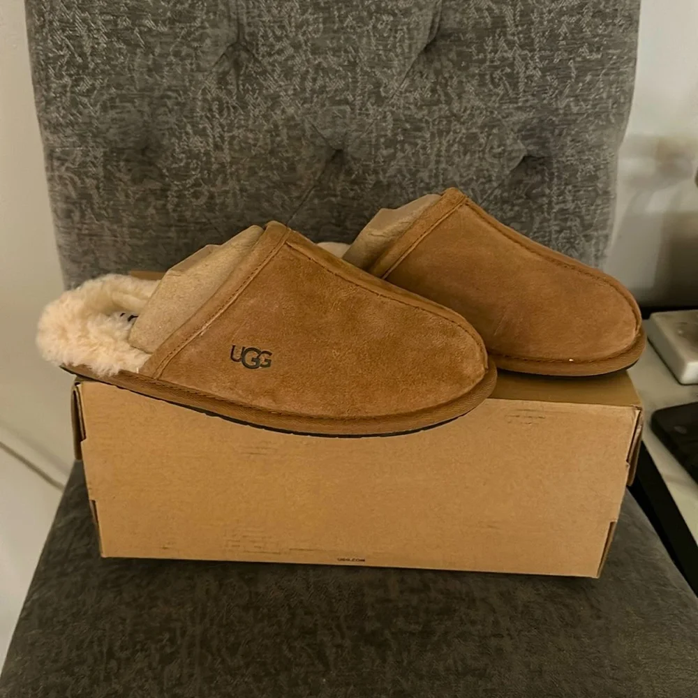 Ugg chestnut slippers nwt - Picture 1 of 6